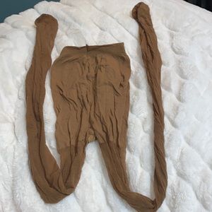 NWOT Sheer Suntan Pantyhose